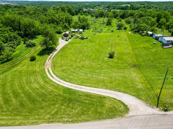 8590 Carson Rd, Roseville, OH 43777