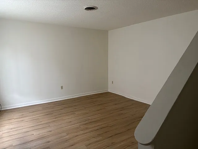 1395 W Spiller St #F — Photo 8