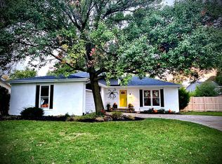 105 S River Rd, Naperville, IL 60540