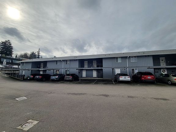 2nd image of 1029 Bay St #215C-3