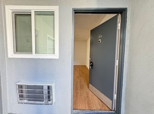 13860.5 Burbank Blvd #16, Van Nuys, CA 91401
