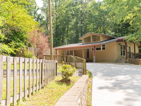 825 Texas Ave, Signal Mountain, TN 37377