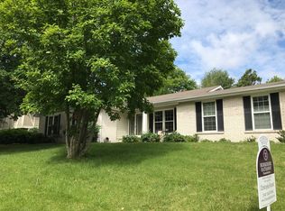 11 Greenridge Ct, Saint Peters, MO 63376