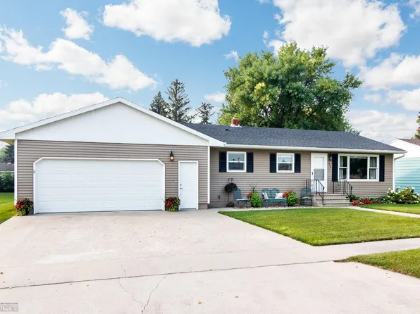 357 3rd St E, Halstad, MN 56548