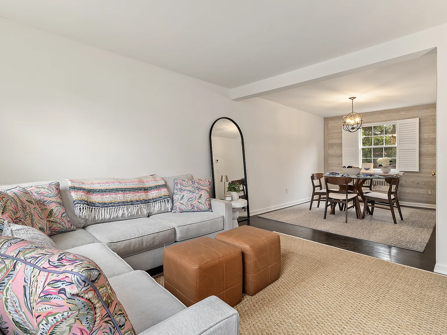 2 bed, 1872 sqft, $4,300 — Photo 2