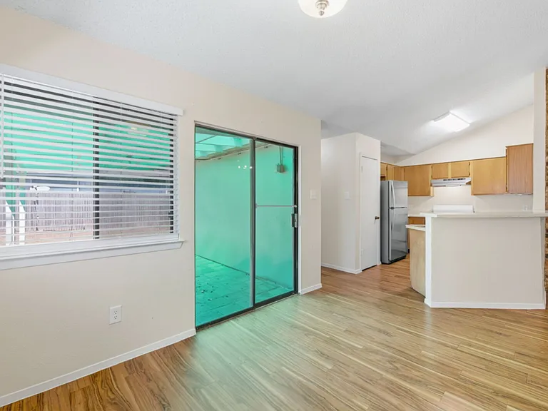 2602 Colquitt Cv #A — Photo 11