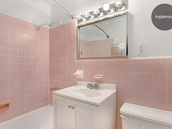 5th image of 437 W 48th St APT 1a