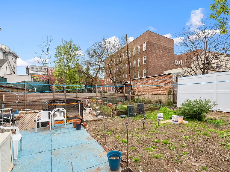 87 Clifton Pl — Photo 43