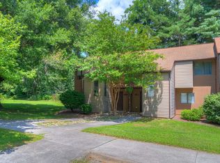 329 Shenandoah Cir, Blacksburg, VA 24060