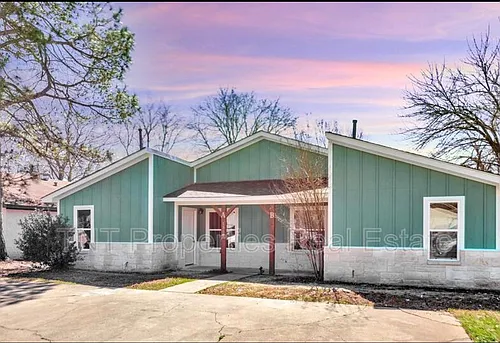 1518 Pine Ridge Dr #A Photo 1