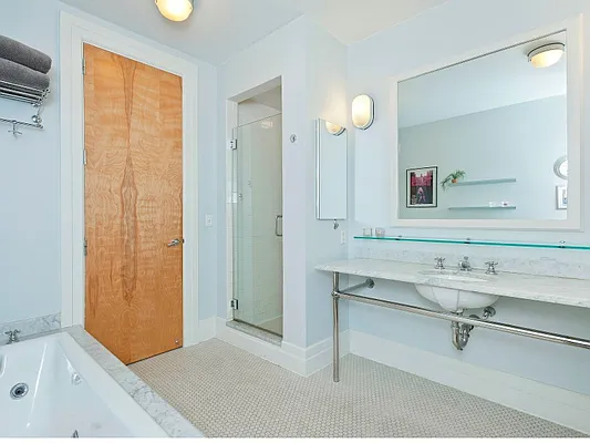 Sold by Sotheby's International Realty | media 27