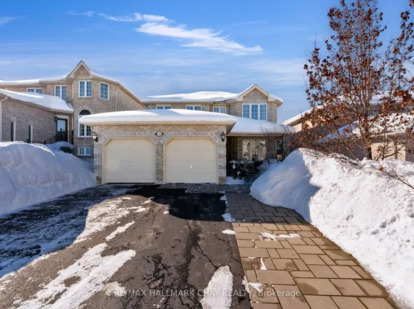 12 Muir Dr, Barrie, ON L4N 0H9