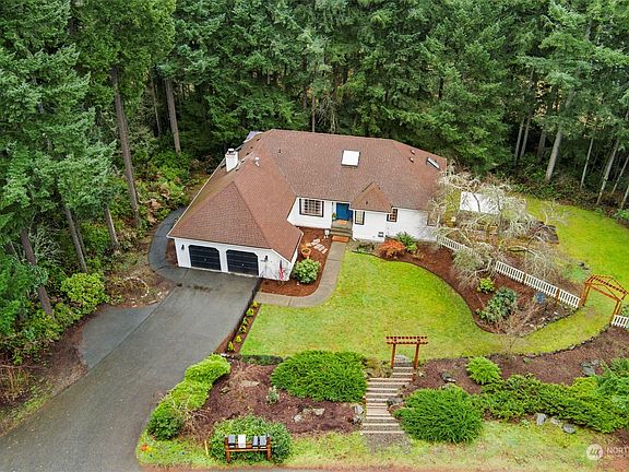 2nd image of 10418 Leeway Avenue NW