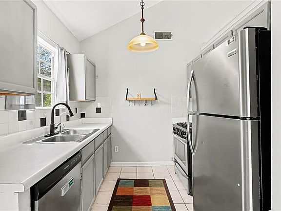 3rd image of 5891 Crescent Ridge Ct