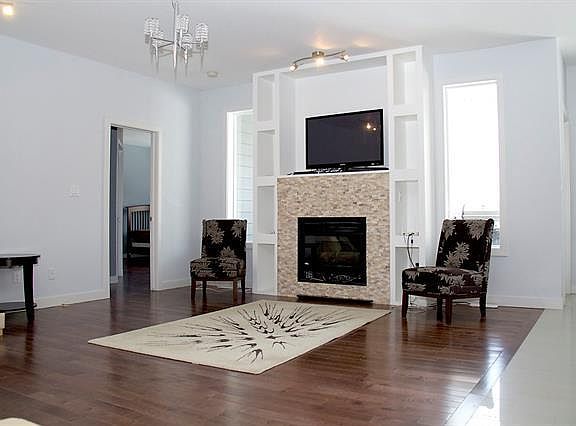 2nd image of 104 S 13442 Lakeland Dr