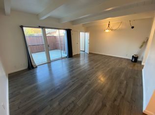 1556 Center Rd APT 17, Novato, CA 94947