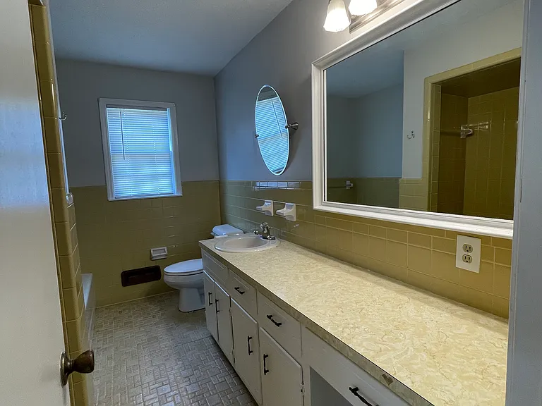 321 Cook St — Photo 10