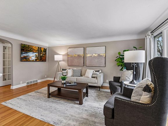 3rd image of 1605 Nokomis Ct