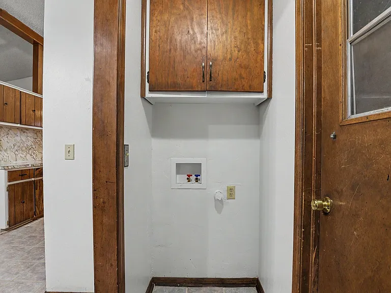 3917 Clendon Way — Photo 23
