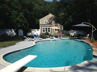 41 Gates Ln, Stow, MA 01775