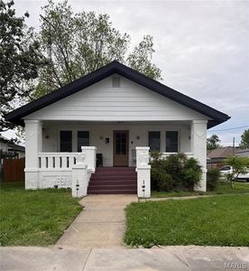 305 W Ray Ave, Christopher, IL, 62822