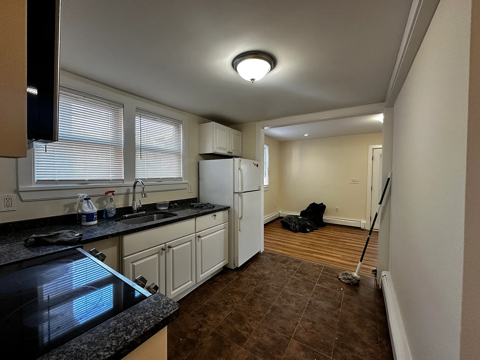 2 bed, 850 sqft, $2,495 — Photo 4