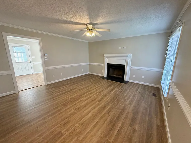 2421 Sexton Rd — Photo 5