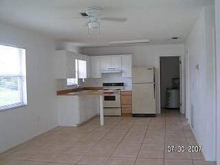 SPACIOUS LIVING AREA