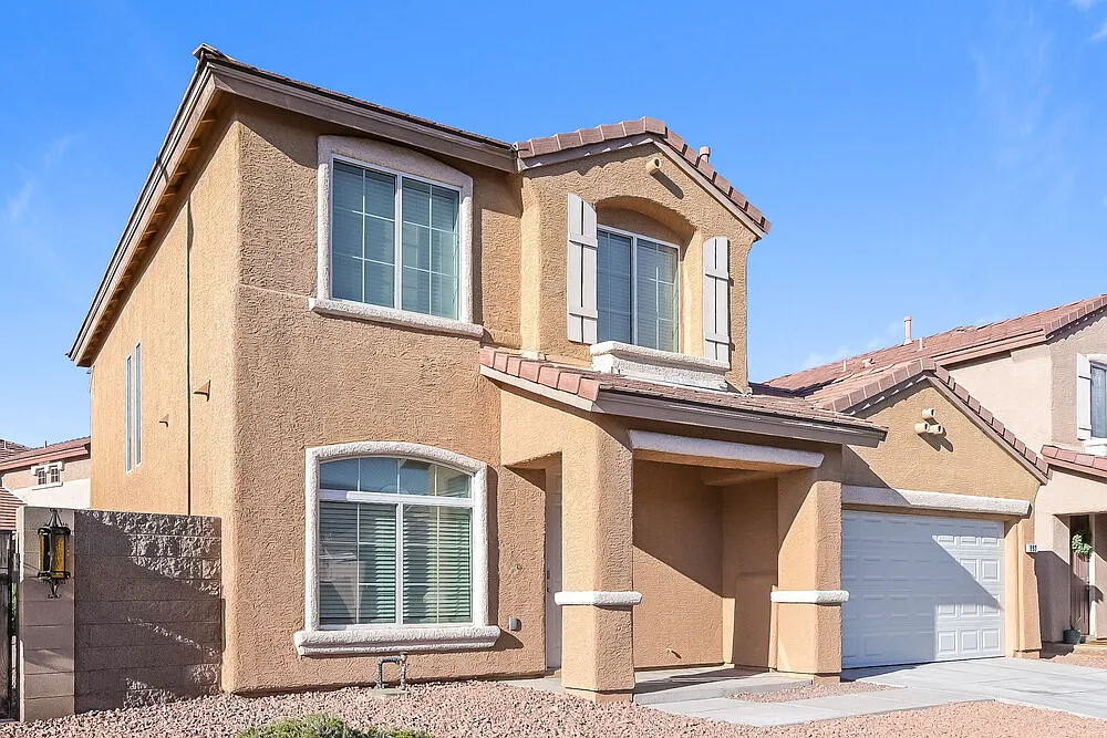 4 bed, 2.5 bath, 1860 sqft, $2,490 — Photo 4