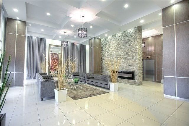 2756 Old Leslie St, Toronto, ON M2K 0E2 | Zillow