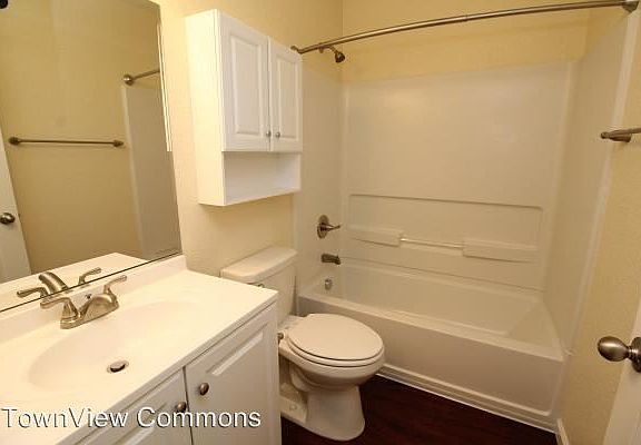 5th image of 256 W H St APT D