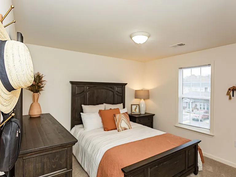 The Pointe at Peters Creek — Photo 20
