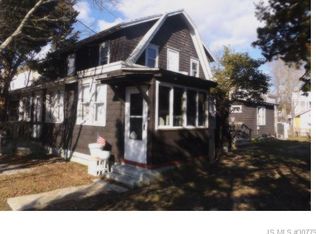 215 W 22nd St, Ship Bottom, NJ 08008