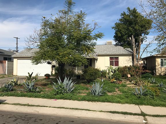 3rd image of 8626 Tyrone Ave