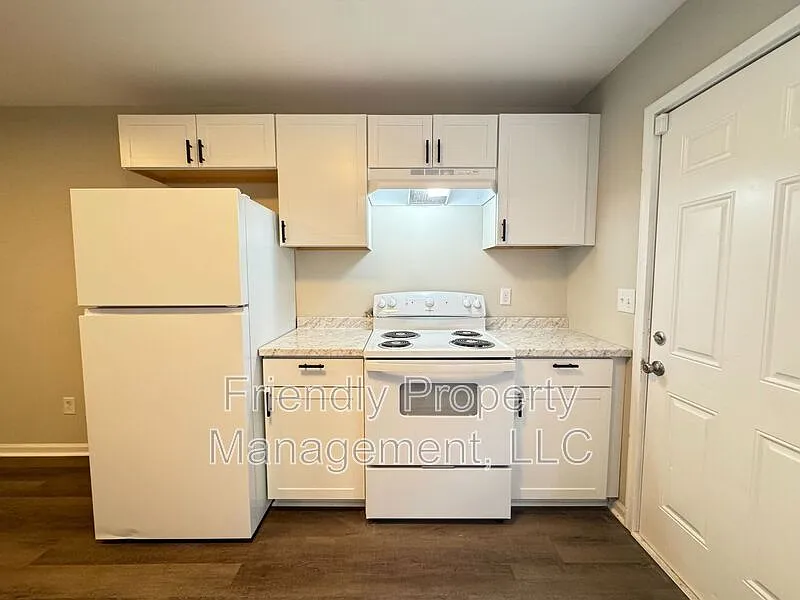3 bed, 1.5 bath, 1284 sqft, $1,450 — Photo 4