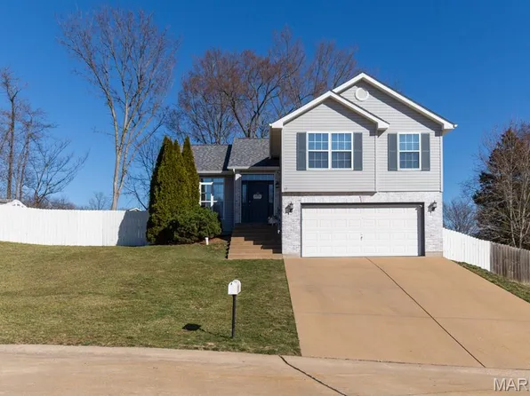 17 Concord Dr, Crystal City, MO 63019