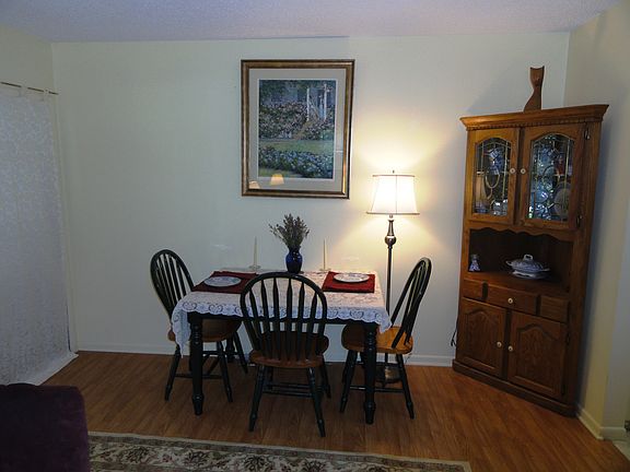 3rd image of 10 Alcira Ct