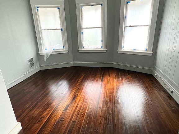 3rd image of 1000 Hancock Ave Floor 1