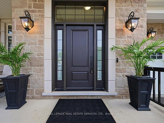 4th image of 3300 Sunningdale Gdns