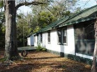 126 17th St, Apalachicola, FL 32320