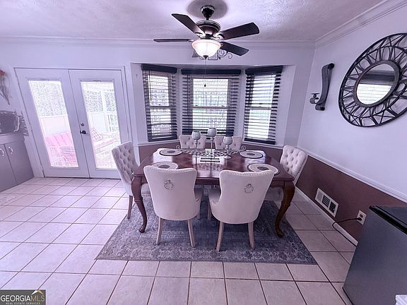 3rd image of 4135 Tanglewood Rd