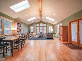 180 Walker St, Lenox, MA 01240