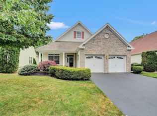 7 Lilac Ct, Holmdel, NJ 07733