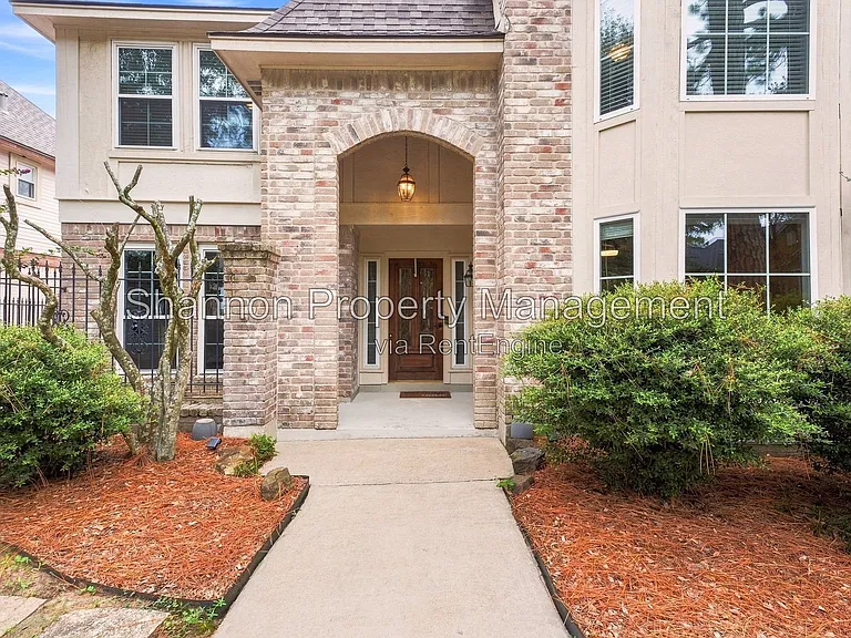 20646 Prince Creek Dr — Photo 2
