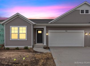 980 Scioto Dr NW #4, Comstock Park, MI 49321