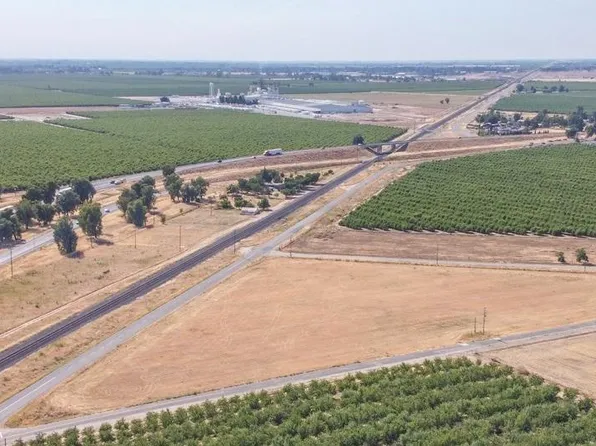 19 Apn #10, Chowchilla, CA 93610