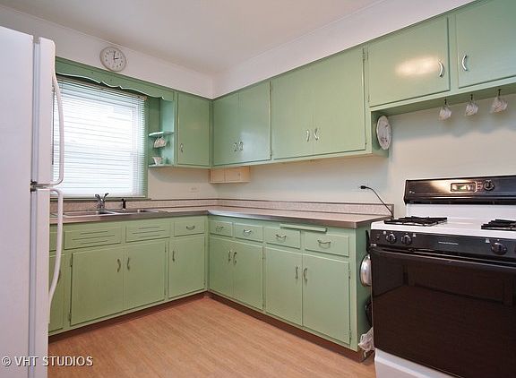 3rd image of 1659 Prospect Ave