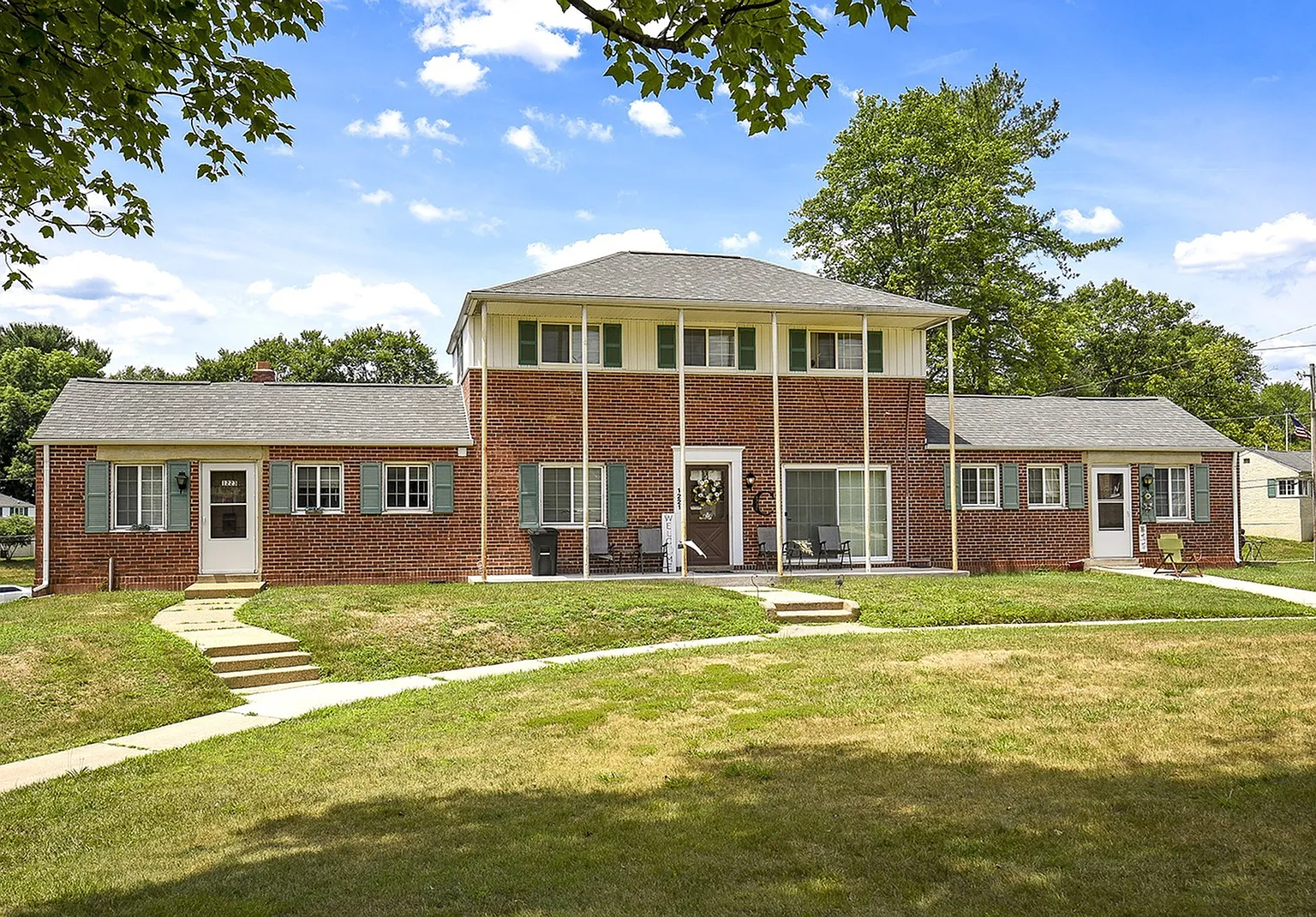 Greenville on 141 Apartments & Townhomes — Photo 4