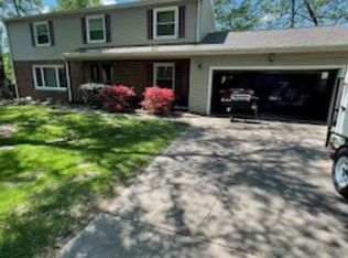 513 Dogwood Ln, Carterville, IL 62918