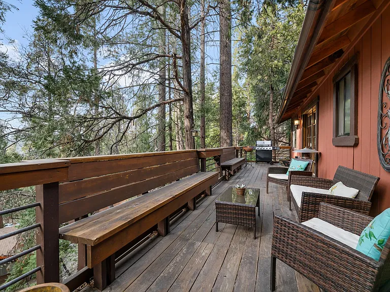 24166 Cresta Dr — Photo 30